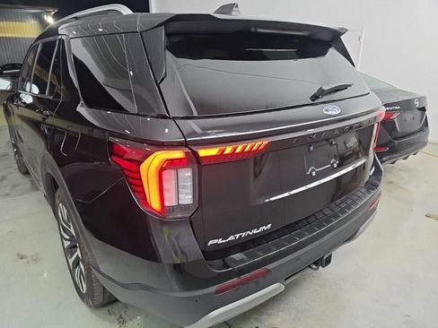 Used 2025 Ford Explorer Platinum w/ LUX Leather Package AWD/4WD image 3