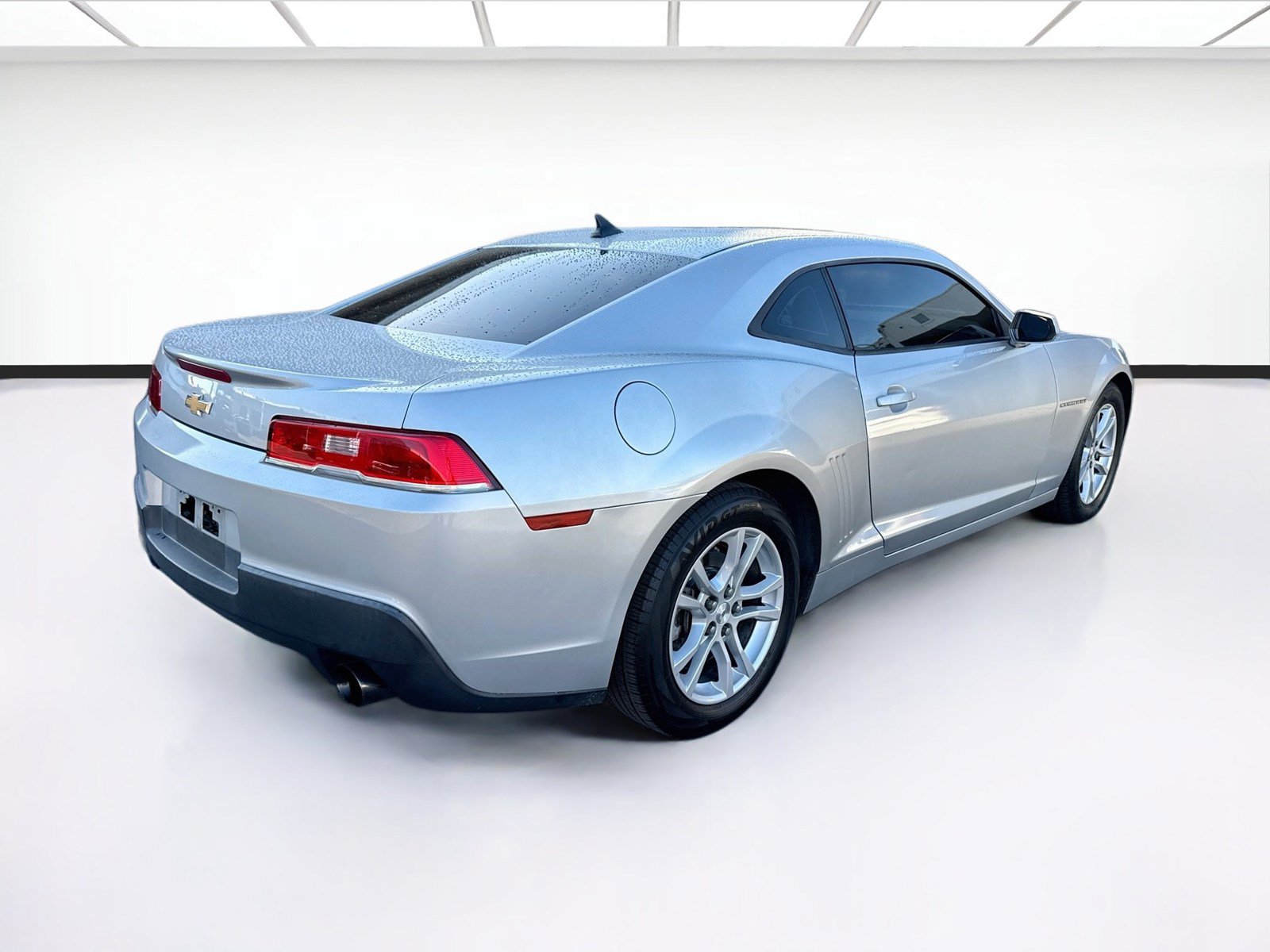 Used 2015 Chevrolet Camaro LS RWD image 4