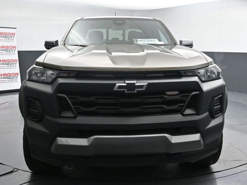 Used 2023 Chevrolet Colorado Trail Boss image 3