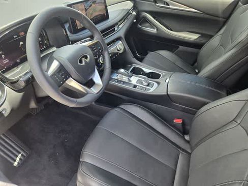 Certified 2027 INFINITI QX60 Luxe w/ Cargo Package FWD image 2