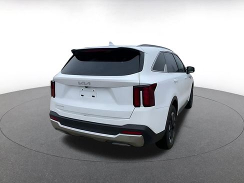 Used 2024 Kia Sorento S image 14