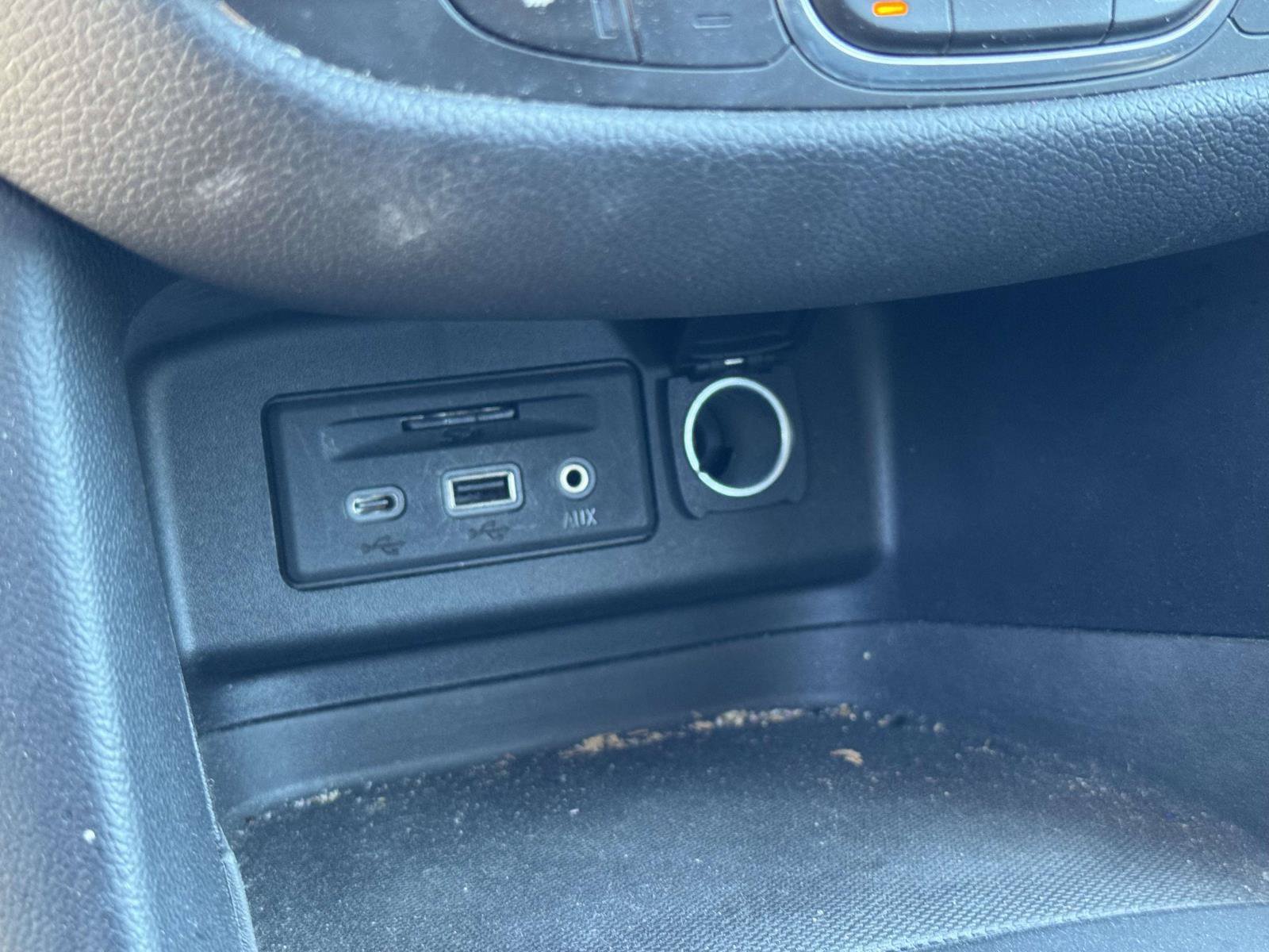 Used 2019 Chevrolet Equinox LT w/ Sun & Navigation Package AWD/4WD image 25