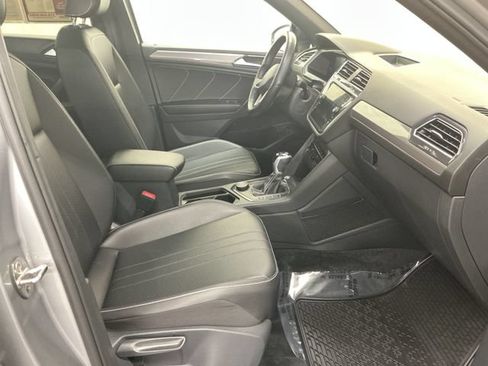 Used 2022 Volkswagen Tiguan SE R-Line AWD/4WD image 23