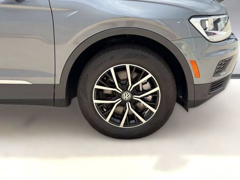 Used 2021 Volkswagen Tiguan SE w/ Panoramic Sunroof Package FWD image 12