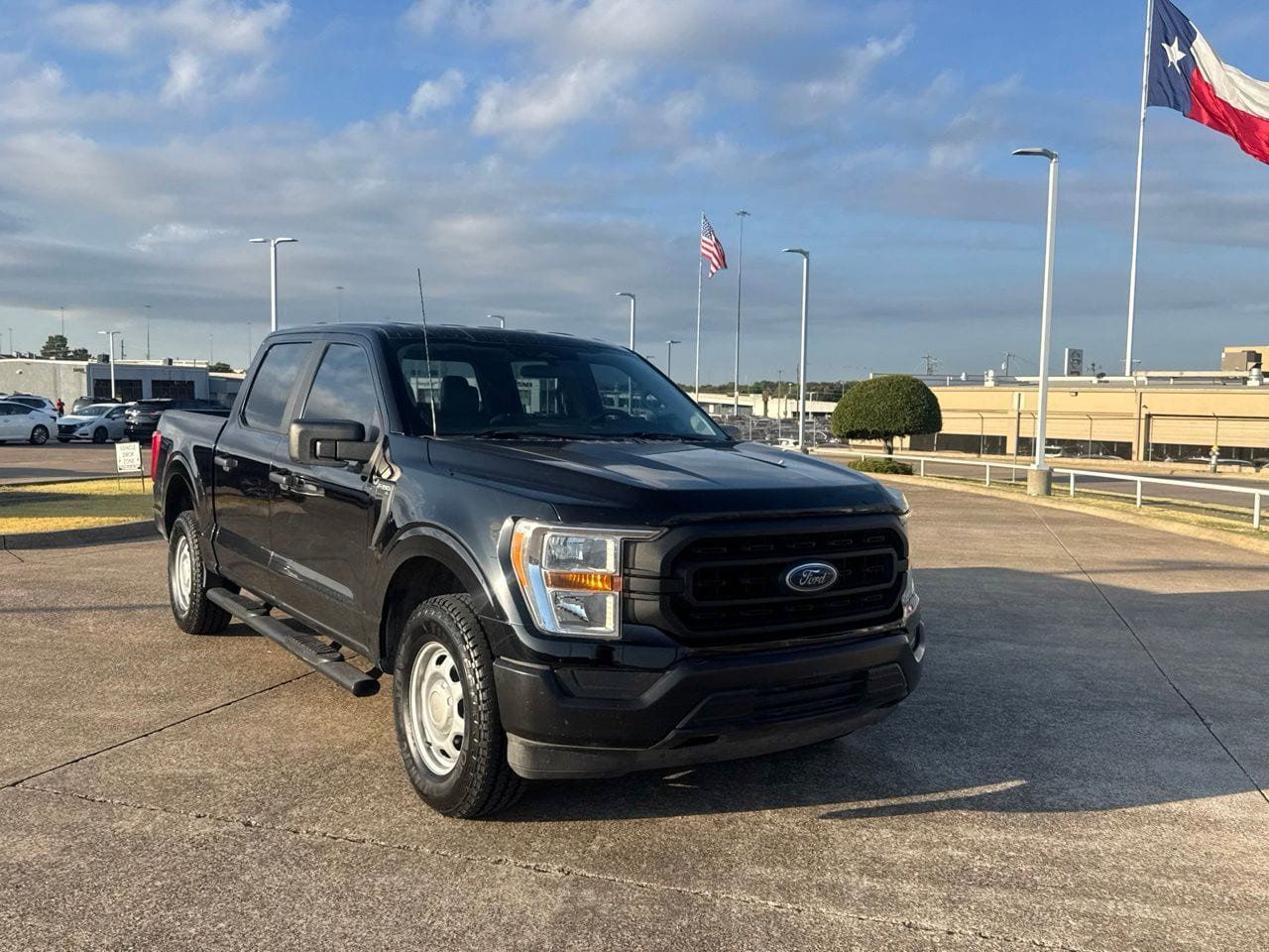 Used 2021 Ford F150 XL AWD/4WD image 3
