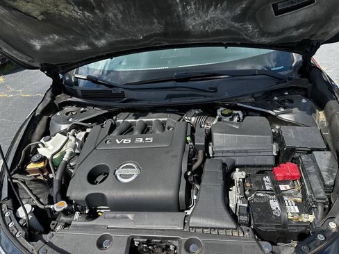 Used 2013 Nissan Altima 3.5 SL w/ Technology Pkg FWD image 23
