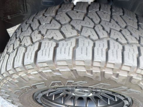 Used 2024 Toyota Tacoma SR5 RWD image 38
