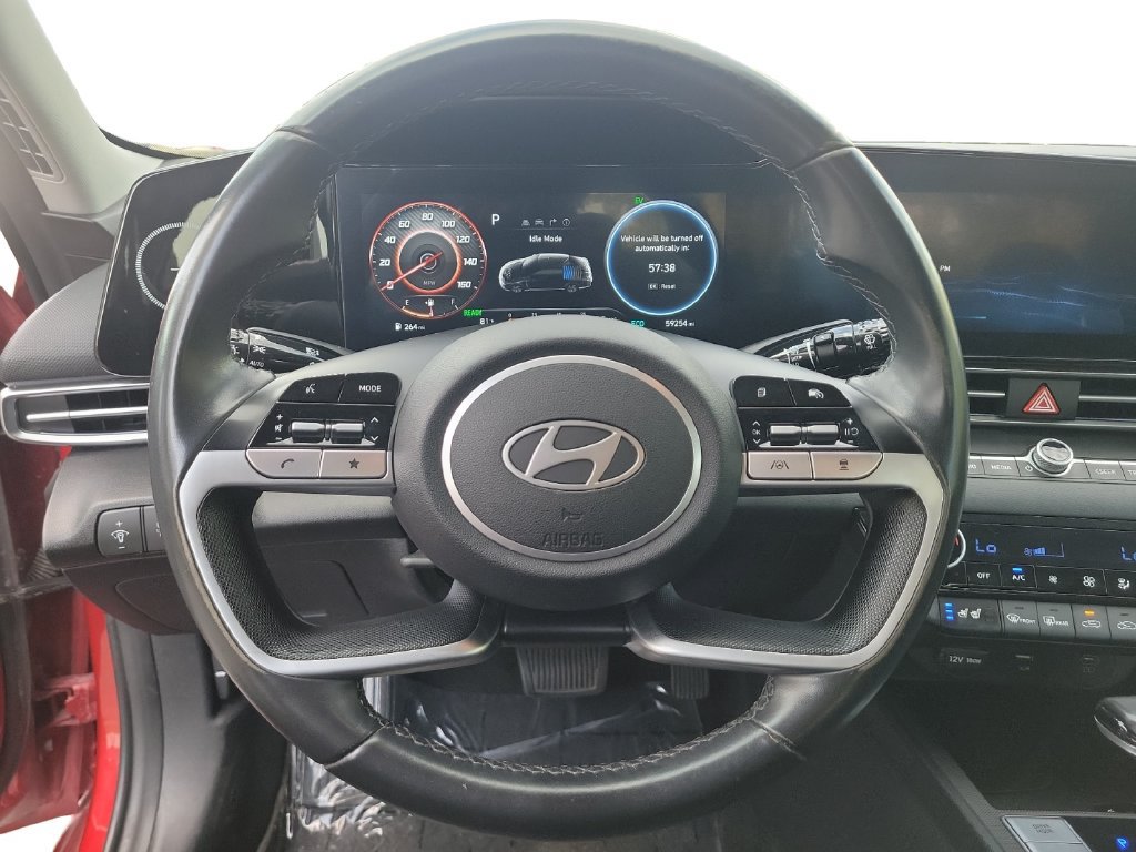 Used 2025 Hyundai Elantra Limited FWD image 12