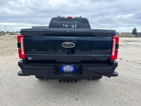 Used 2024 Ford F250 XLT w/ Black Appearance Package AWD/4WD image 8