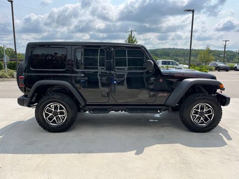 Used 2026 Jeep Wrangler Unlimited Rubicon w/ Steel Bumper Group AWD/4WD image 22