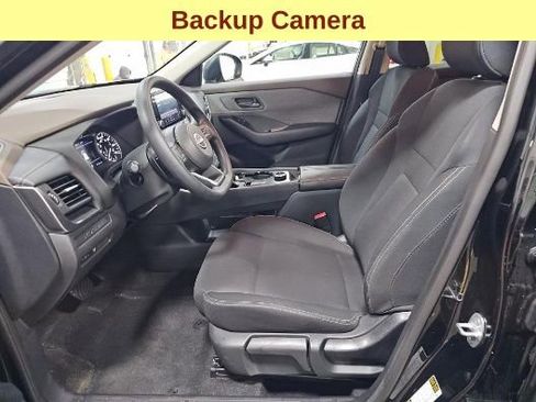 Used 2023 Nissan Rogue S AWD/4WD image 10