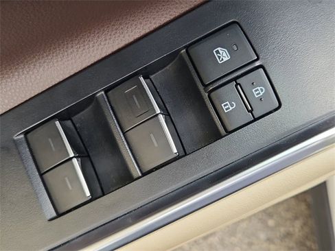 Used 2022 Toyota Highlander Platinum image 24