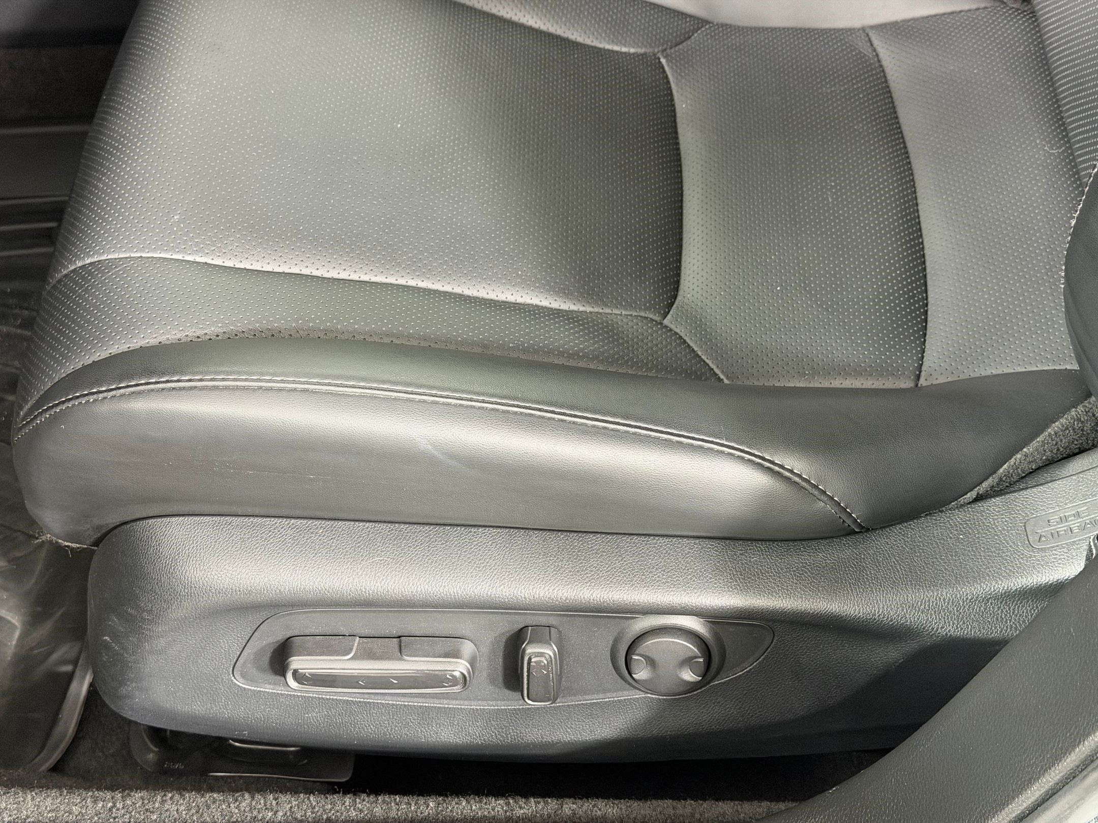 Used 2023 Honda Accord Touring image 15