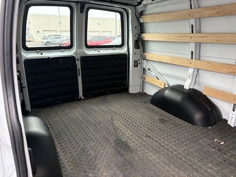 Used 2024 GMC Savana 2500 w/ Driver Convenience Package image 14