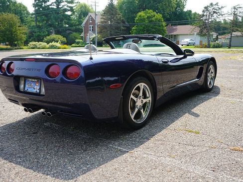 Used 2000 Chevrolet Corvette Convertible RWD image 7