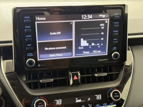 Used 2022 Toyota Corolla Cross XLE FWD image 22