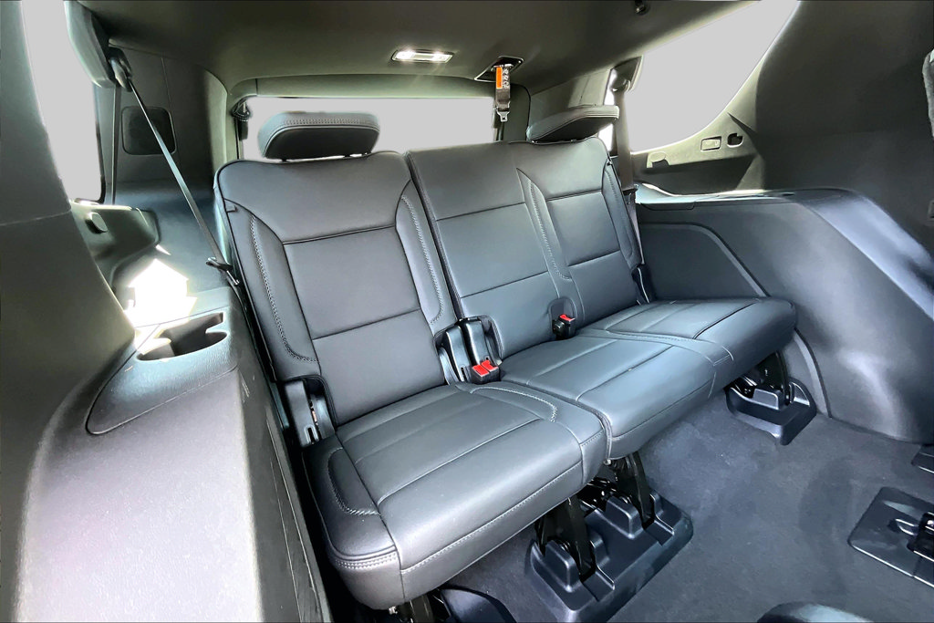 Used 2026 GMC Yukon Denali AWD/4WD image 24