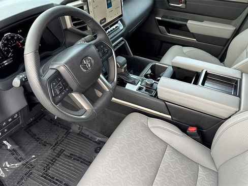 Used 2025 Toyota Tundra Limited image 12