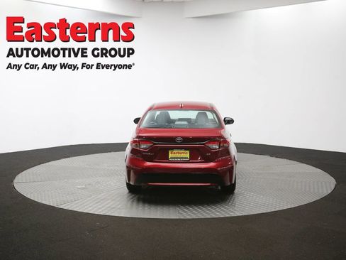 Used 2022 Toyota Corolla LE image 33