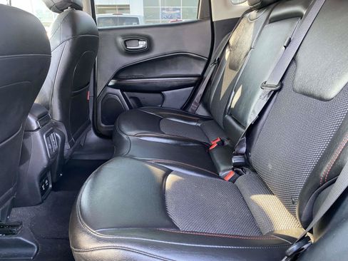 Used 2021 Jeep Compass Trailhawk AWD/4WD image 11