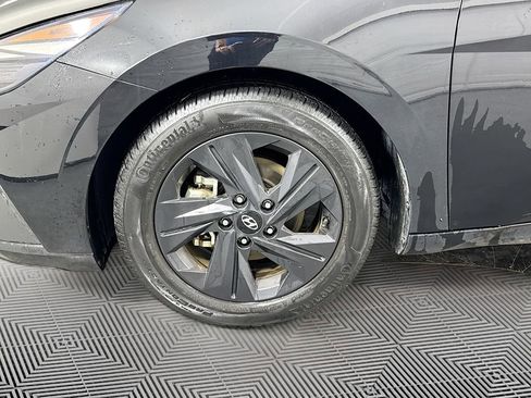 Certified 2023 Hyundai Elantra SEL image 30