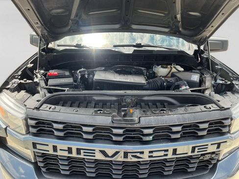 Used 2019 Chevrolet Silverado 1500 Custom w/ Custom Value Package AWD/4WD image 13