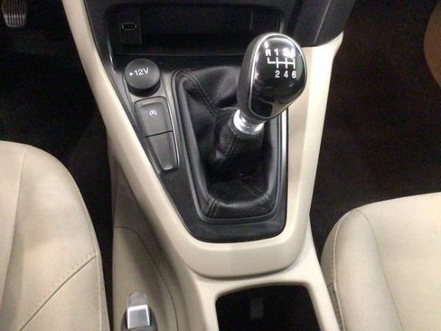Used 2018 Ford Focus SE image 20