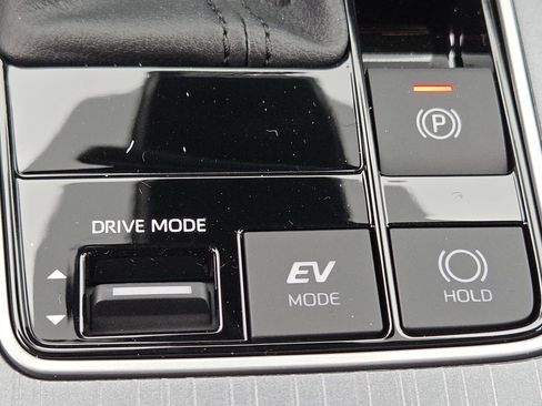 New 2026 Toyota Sienna XLE image 11