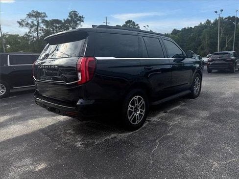 Used 2025 Ford Expedition Active RWD image 23