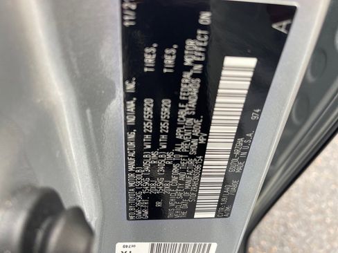 Used 2022 Toyota Highlander Platinum image 11