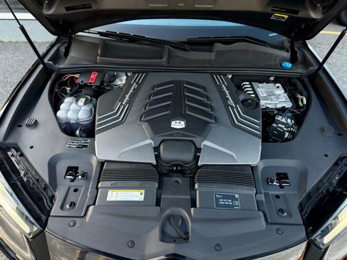 Used 2024 Lamborghini Urus S image 28