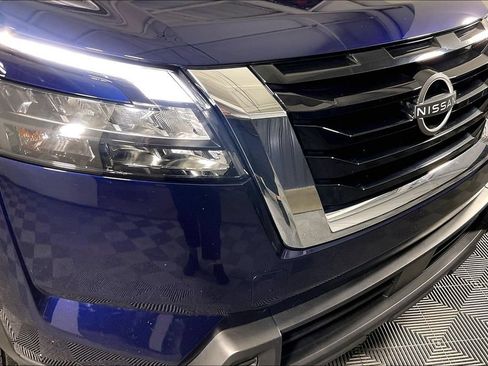Used 2025 Nissan Pathfinder SV FWD image 36