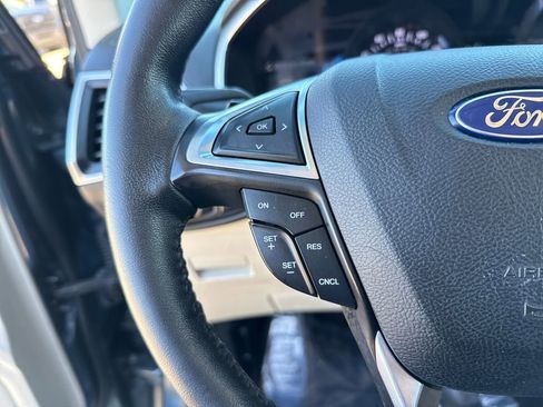 Used 2016 Ford Edge Titanium w/ Technology Package image 16