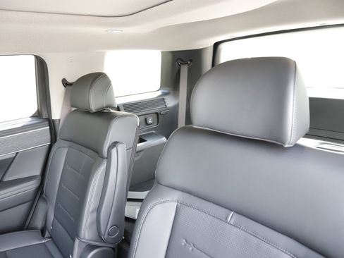 New 2026 Hyundai Santa Fe Limited AWD/4WD image 17