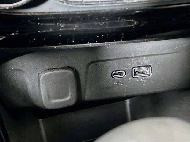 Used 2024 Chevrolet Trax RS w/ Driver Confidence Package FWD image 20