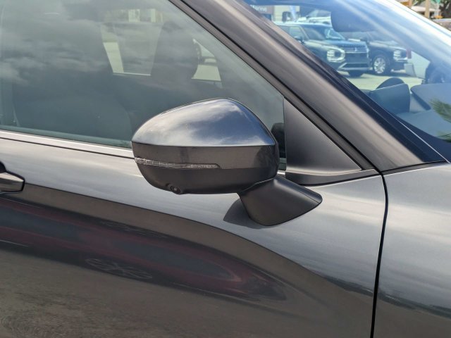 New 2026 Mitsubishi Outlander SE FWD image 12