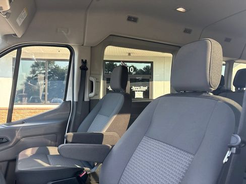 Used 2025 Ford Transit 350 XLT RWD image 2
