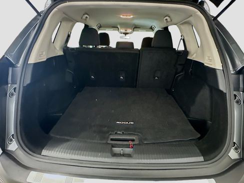 Used 2023 Nissan Rogue S AWD/4WD image 29