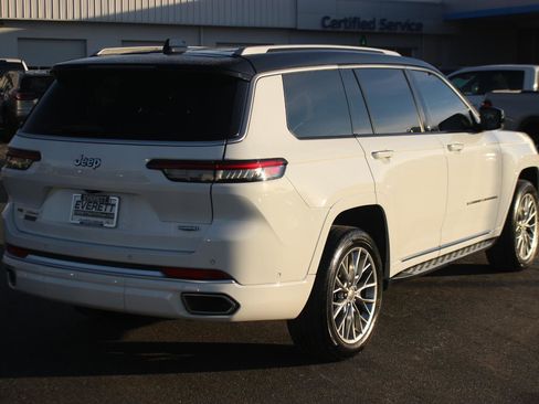 Used 2022 Jeep Grand Cherokee L Summit w/ Luxury Tech Group V image 7