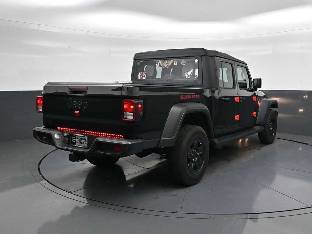 Used 2025 Jeep Gladiator Sport AWD/4WD image 10