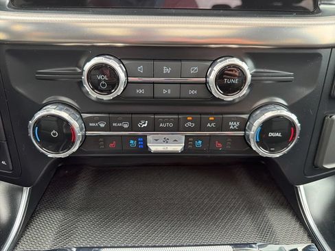 Certified 2023 Ford F150 Raptor w/ Raptor Carbon Fiber Package AWD/4WD image 33