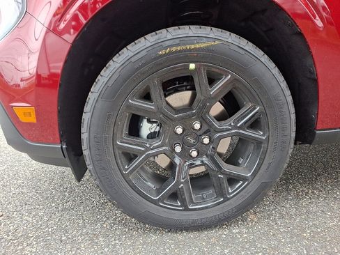 New 2025 Ford Maverick Lariat w/ Black Appearance Package image 18