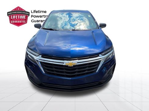 Used 2023 Chevrolet Equinox LS w/ LS Convenience Package FWD image 4