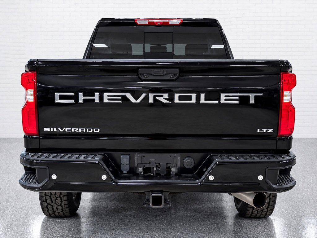 Used 2020 Chevrolet Silverado 2500 LTZ w/ Technology Package AWD/4WD image 3