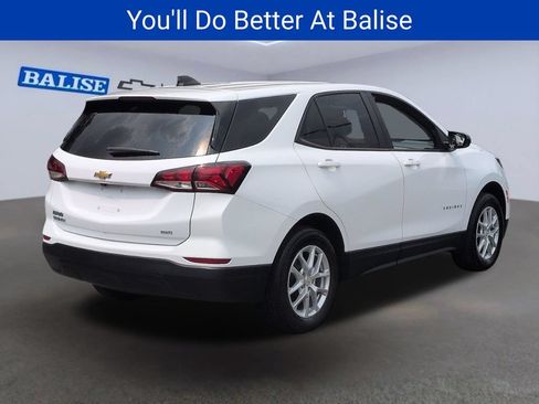 Used 2024 Chevrolet Equinox LS w/ LS Convenience Package AWD/4WD image 4