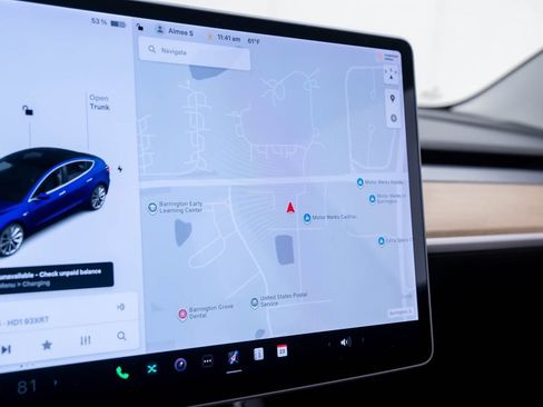 Used 2020 Tesla Model 3 Standard Range Plus image 19