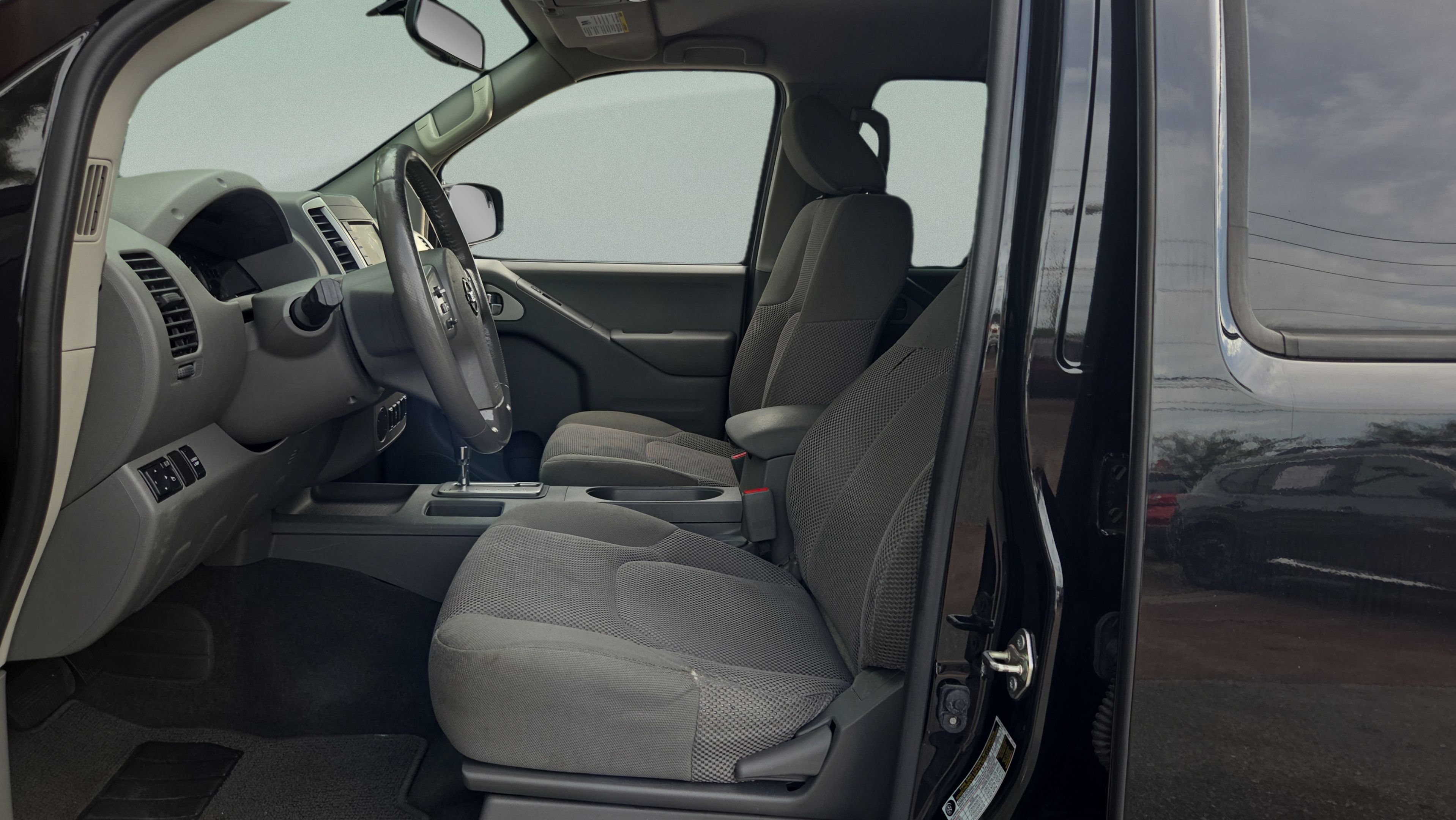 Used 2019 Nissan Frontier SV w/ Value Truck Package RWD image 10