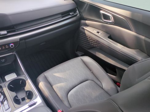New 2026 Kia Carnival SX Prestige FWD image 16