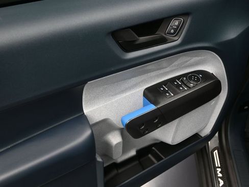 Used 2025 Ford Maverick XLT w/ XLT Luxury Package image 10