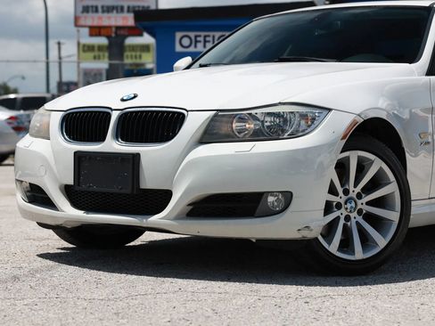 Used 2011 BMW 328i xDrive Sedan AWD/4WD image 17